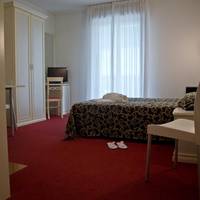 Studio (2 Adults)