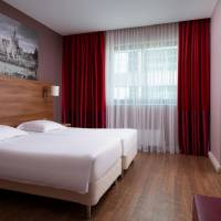 One-Bedroom Apartment with Twin Beds