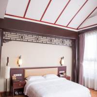 Chinese Mainland Citizen Only-Traditional Deluxe Double Room