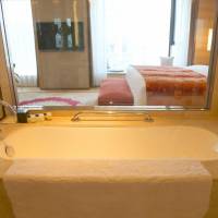 Executive Deluxe King Room with City View