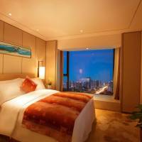 Executive Queen Room with City View