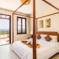 Three-Bedroom Suite with Ocean View and Kitchen & Cooking ware and washer/dryers 