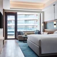 Resort Room, King