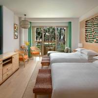 Grand Pool Access Twin Room