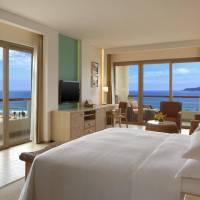 Deluxe Sea View Suite