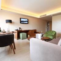 Junior Suite with Pool View