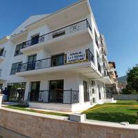 One-Bedroom Apartment with Balcony