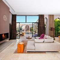 Pool Suite