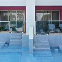 Family Club - Pool Access