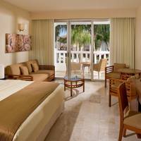 Deluxe Junior Suite (2 Adults + 1 Child)