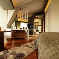 Deluxe Family Suite