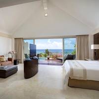 Grand Class Suite Ocean Front