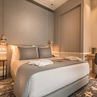 Small Double Room with Interior View