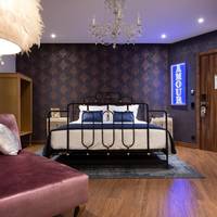 Burlesque Room