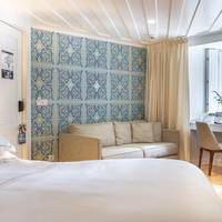 Corner Double Room