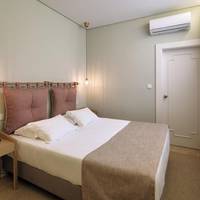 Comfort Double Room (Semi Basement)