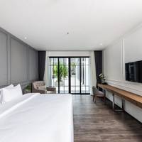 Deluxe Double or Twin Room with Pool View