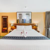 Deluxe Double or Twin Room with Pool Access