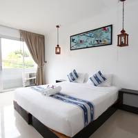 Deluxe Double Room (2 Adults + 1 Child)