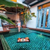 Deluxe Plunge Pool