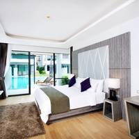 Deluxe Double Room with Pool Access