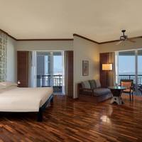 King Junior Suite with Ocean View