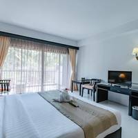 Superior Double or Twin Room - Road side