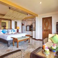 One-Bedroom Suite with Spa Bath