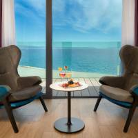 Suite with Hot Tub