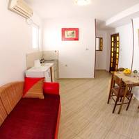 One-Bedroom Apartment (3 Adults)