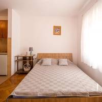 Studio (3 Adults)