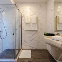 Double or Twin Room with Sea View