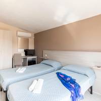 Double or Twin Room with Sea View