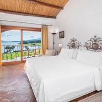 Heritage Premium Guest room, King Bed, Sea View, Balcony