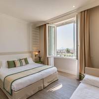 Triple Room with Partial Sea View