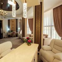 Deluxe Suite with Spa Bath