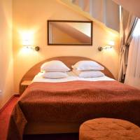 Junior Suite with Spa Access