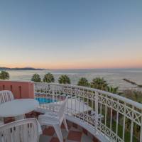 Two-Bedroom Apartment with Sea View (4 Adults)