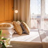 Sunblush Studio with Terrace and side Market Square View