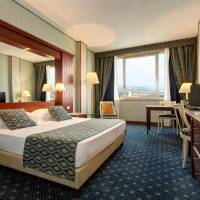 Double Room with 1 King Bed