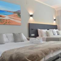 Deluxe Triple Room with Pool View