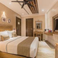 Super Deluxe Double with Ocean View and Balcony  including Free return Airport Transfer 