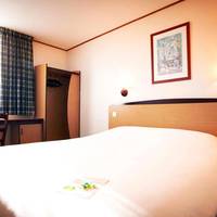 Double Room with 1 Single Bed