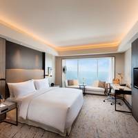 King Executive Bay View