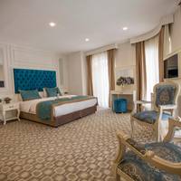 Suite with City View