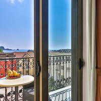 Deluxe Double Room with Balcony and Sea View