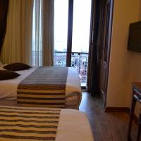 Deluxe Triple Room with Sea View