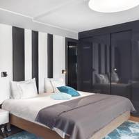 One-Bedroom Apartment with Terrace