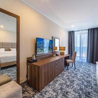 Deluxe Double Room with Balcony and Sea View