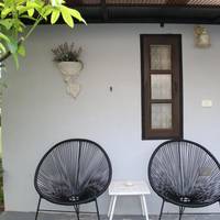 Queen Room with Garden View